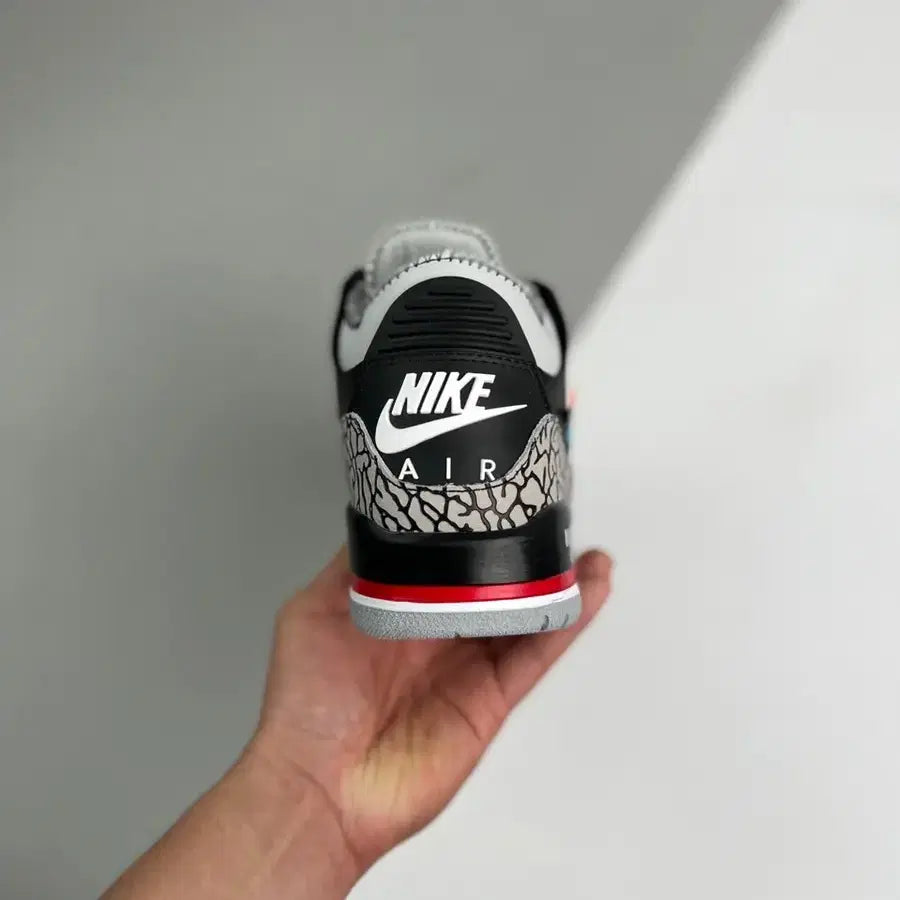 NK® Air JRDN 3 x Off-White "Black/Cement Red"