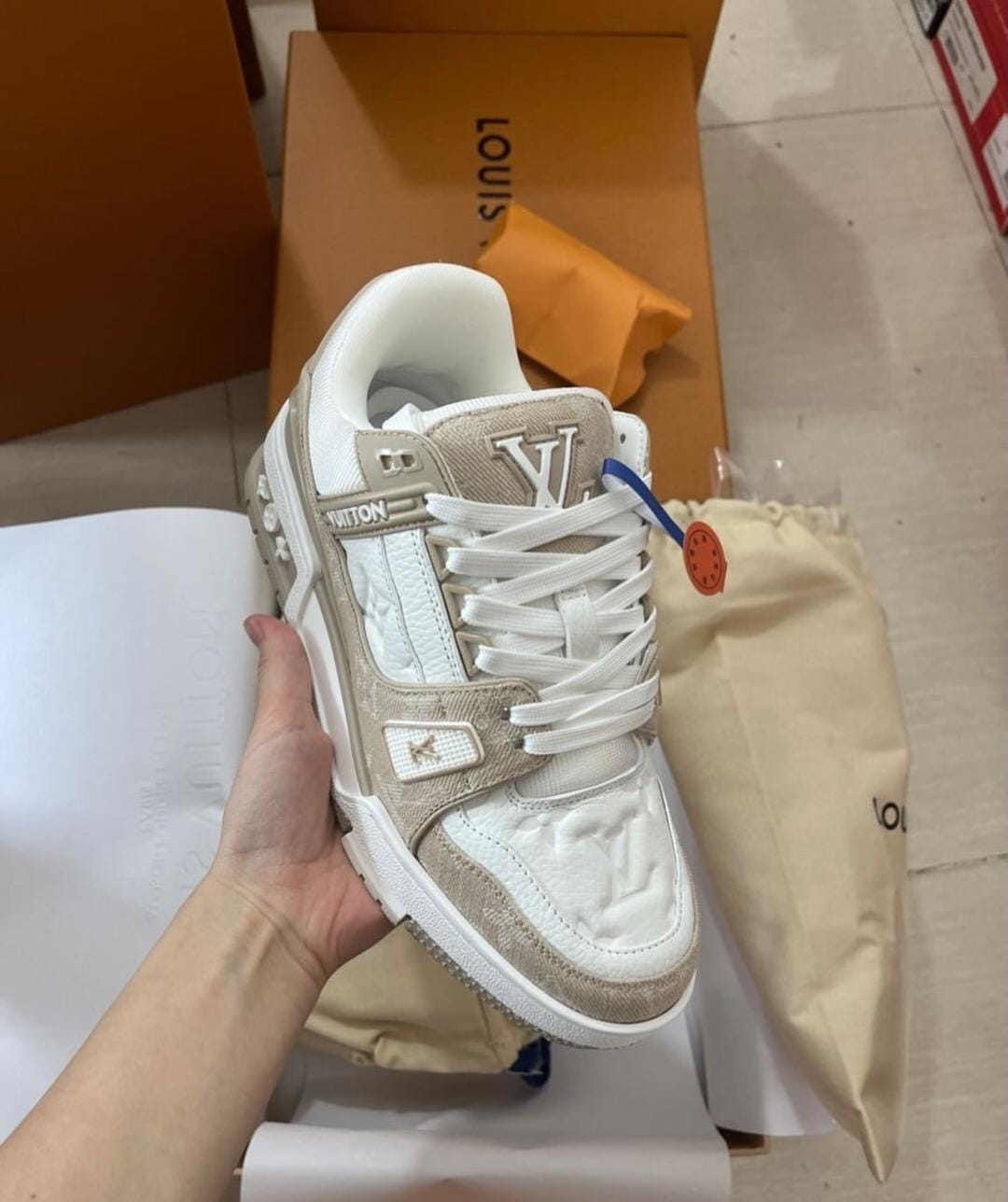 LV® TRAINER