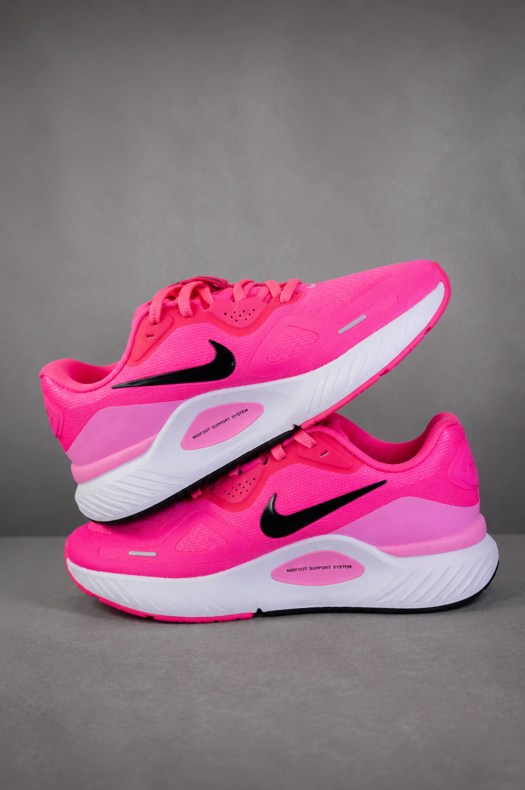 NK® Winflo 11 "Hyper Pink/Black"