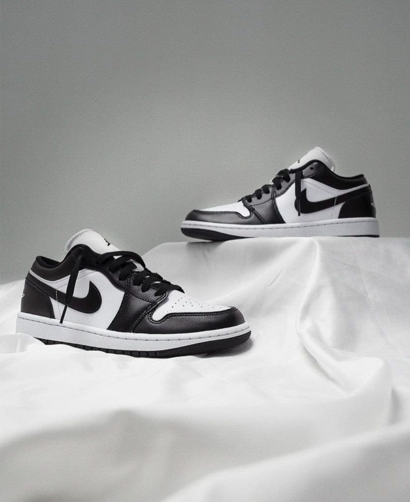 NK® Air Jrdn 1 Low "Black/White"