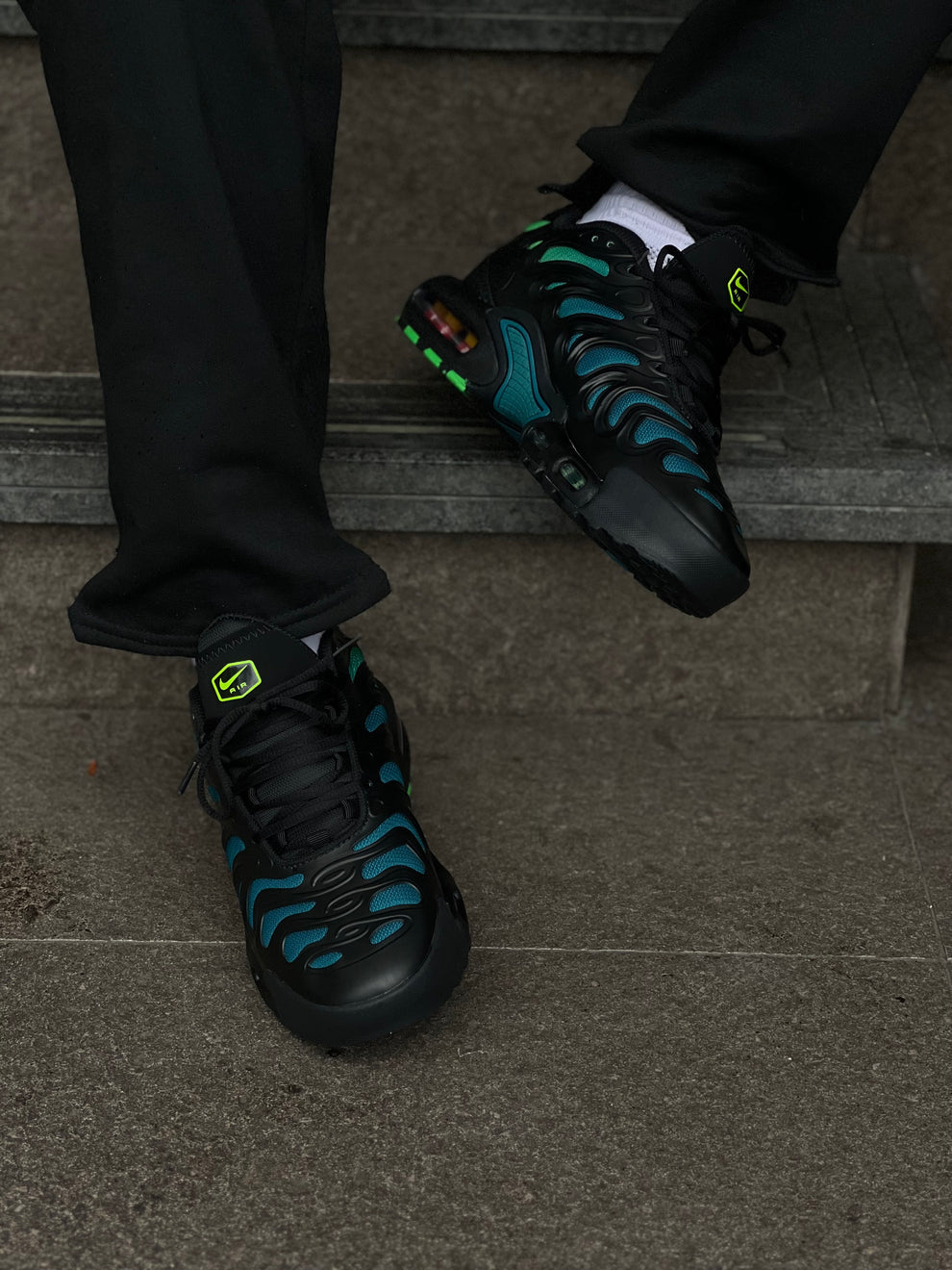 NK® Air Max Plus TN "Black/Neon Green/Teal"