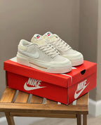 NK® Court Legacy Lift "Sail/White"