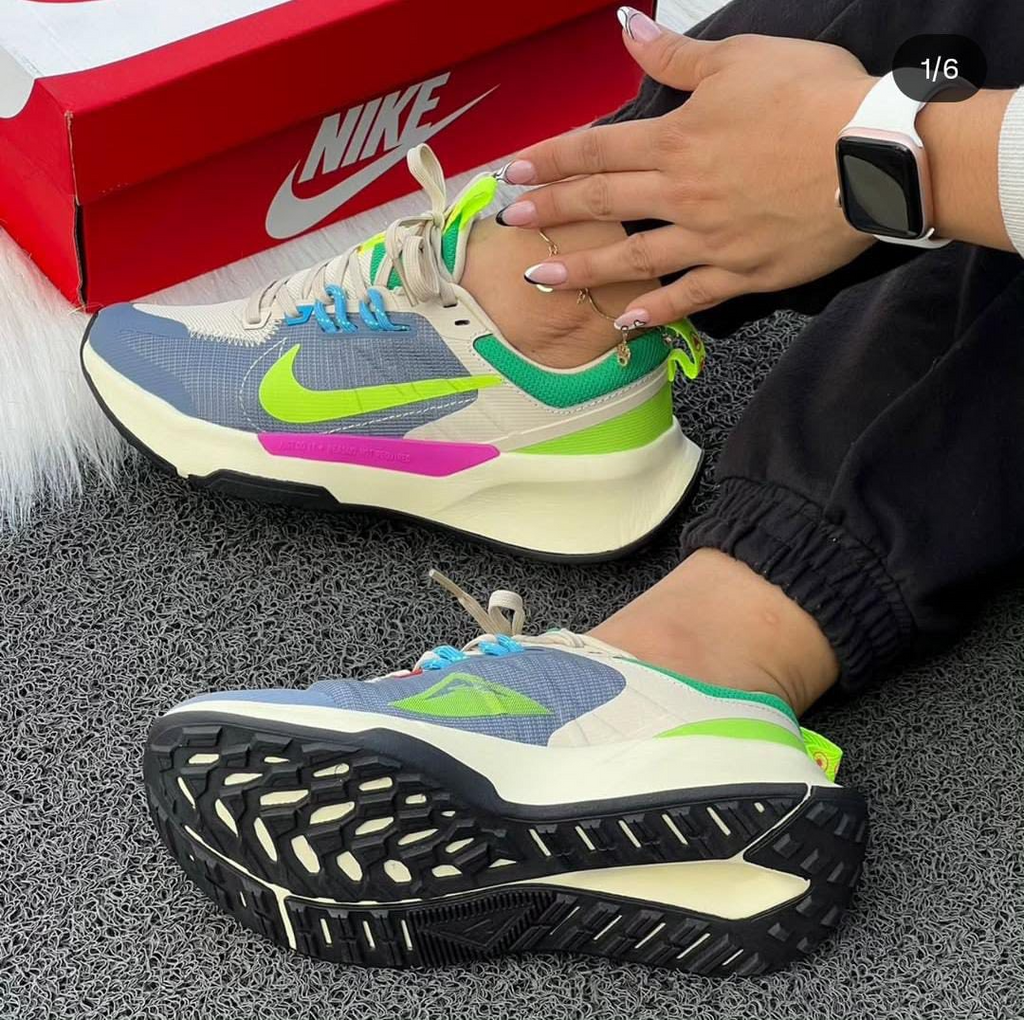 NK® Juniper Trail 2 "Sand / Navy / Volt"