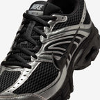 NK® VOMERO BLACK PLATINUM 2