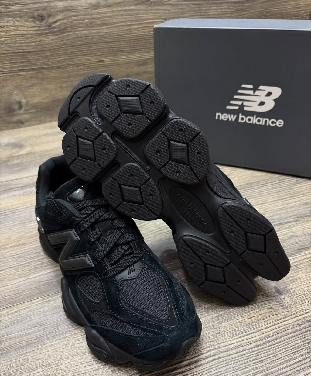 NB® 9060 "Triple Black".