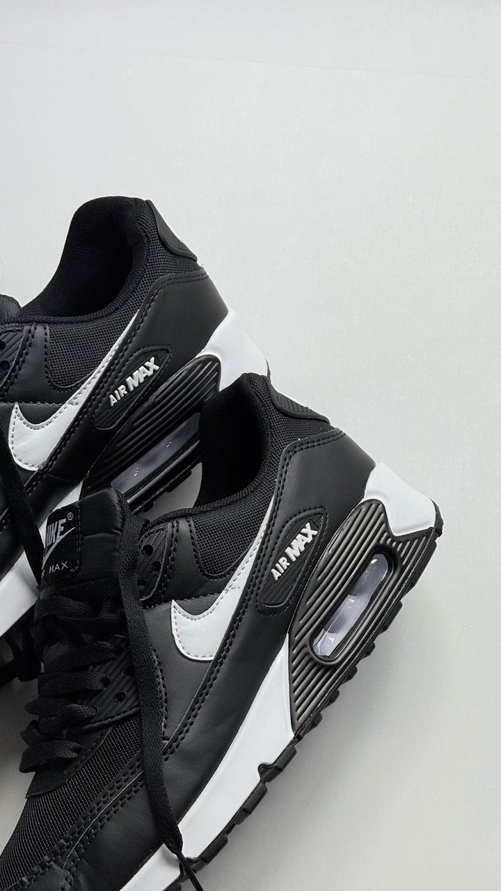 NK® Air Max 90 "Black/White"