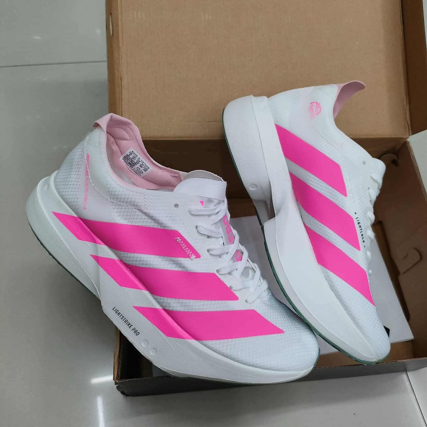 ADS® Adizero Adios Pro 4 "Cloud White / Lucid Pink"