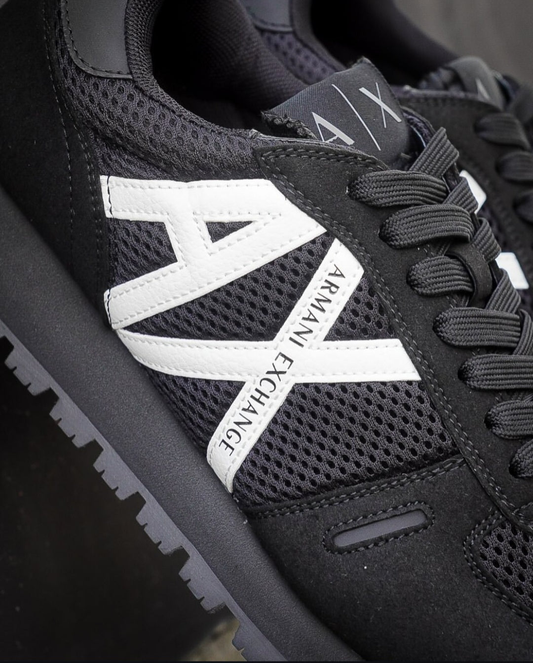AX® XUX001 (Black & White)