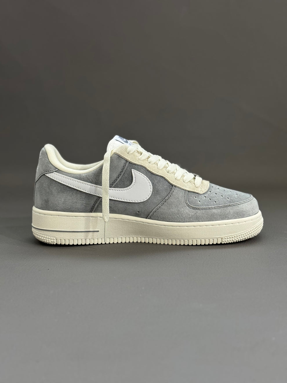NK® Air Force 1 Low "Grey / Sail"