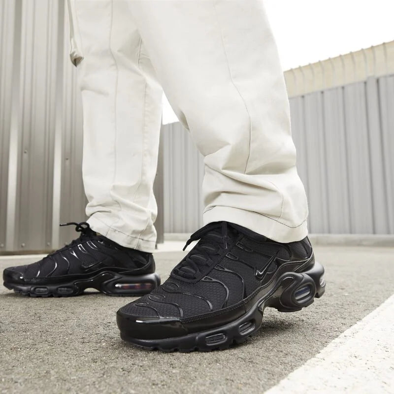 NK® Air Max Plus "Black"
