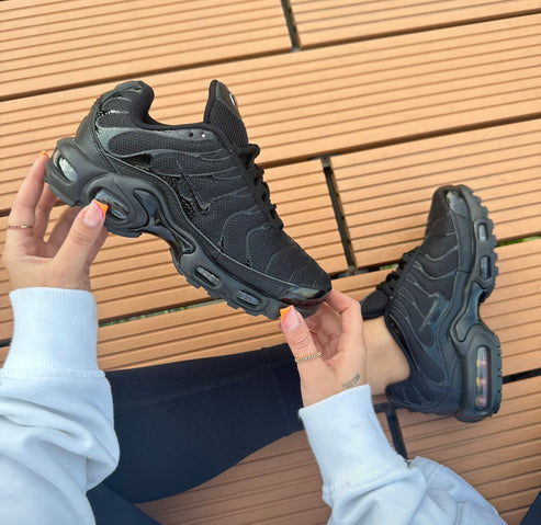 NK® Air Max Plus "Black"