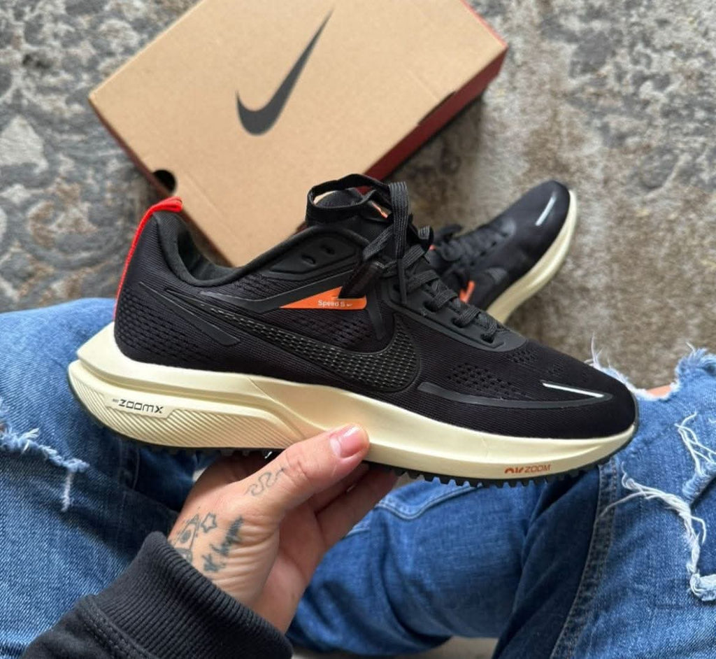 NK® Zoom Speed S "Black / Orange"