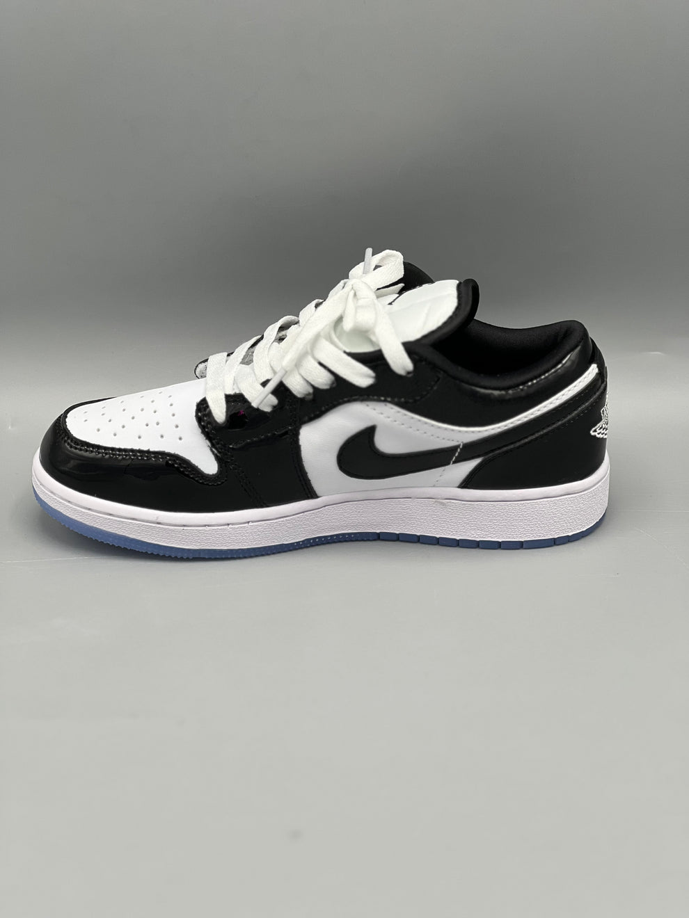 NK® Air JRDN 1 Low SE "Concord"