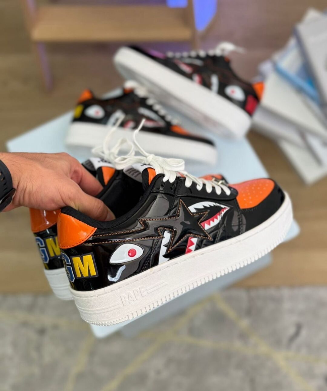 BP® Sta Low Mad Shark Negro Anaranjado