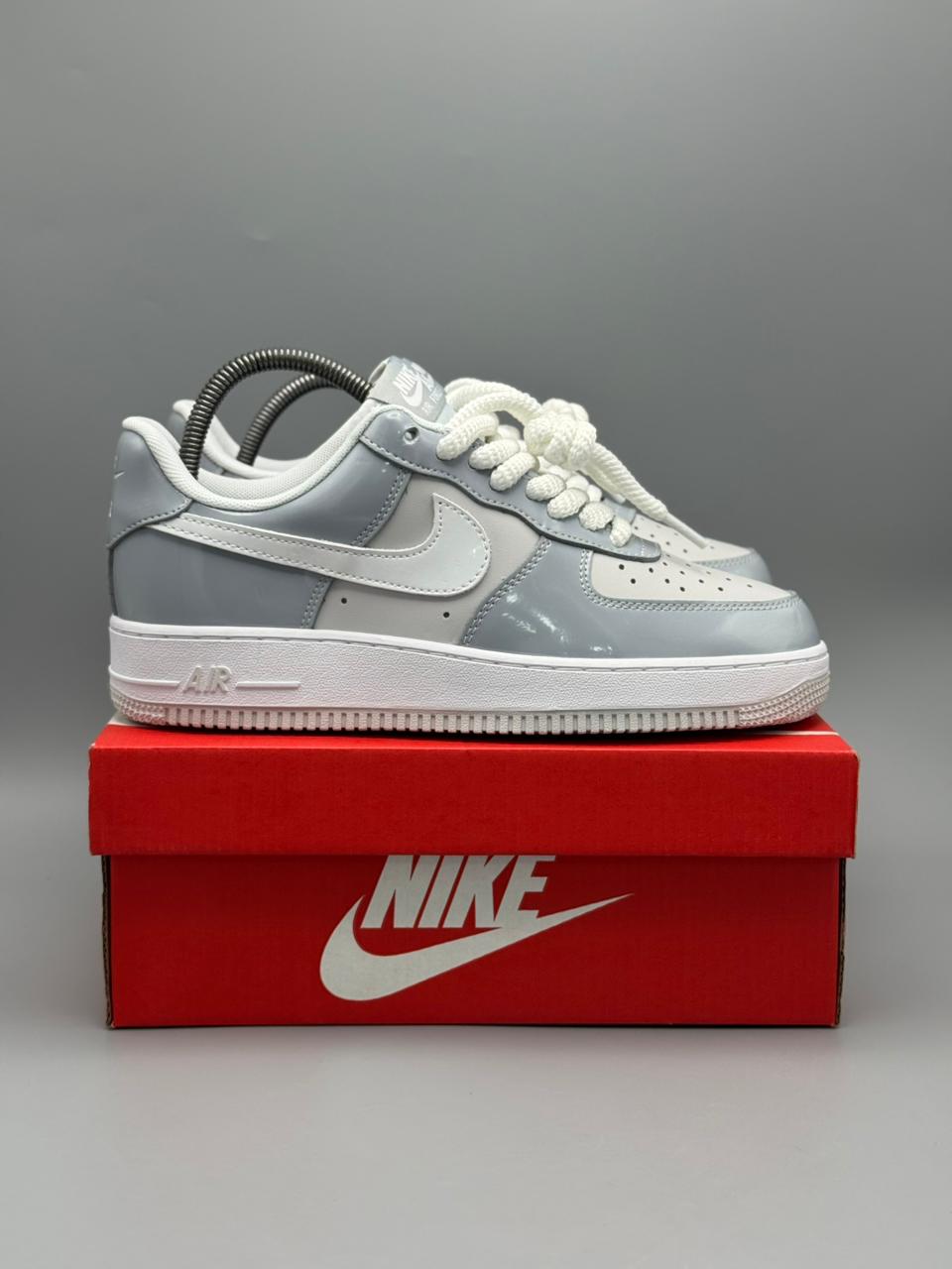 NK® AirForce 1 low '07 LV8 Grey