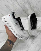 ONCLD® Cloudtilt "White / Black"