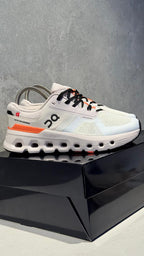 ONCLD® Cloudrunner 2 "White / Black / Orange"
