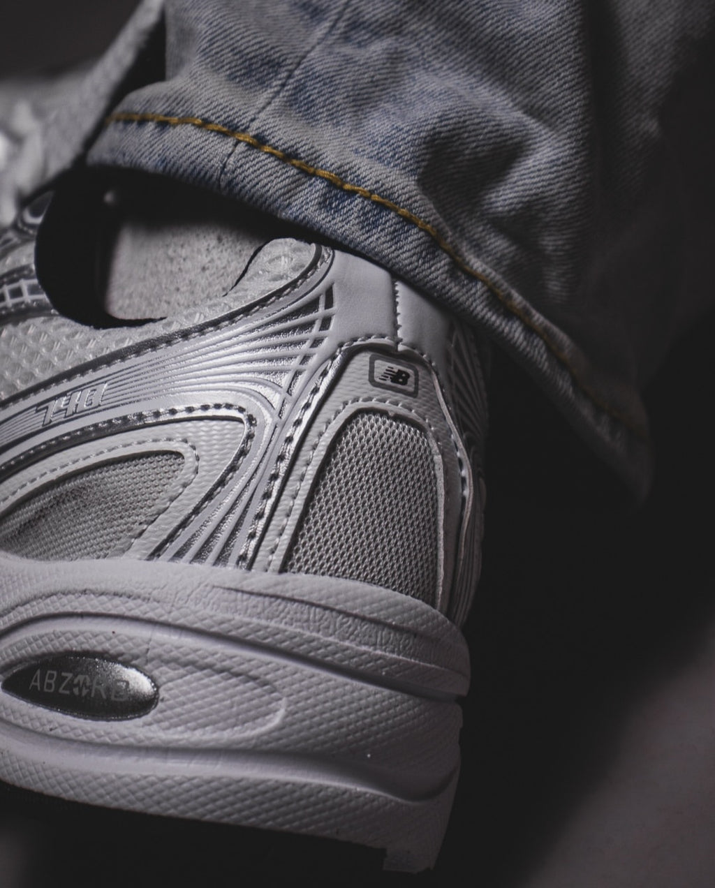 NB® 740 "White Silver/Metallic Black"