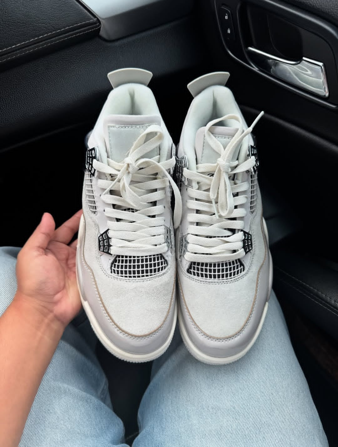 JRDN® Air 4 Retro "Frozen Moments"