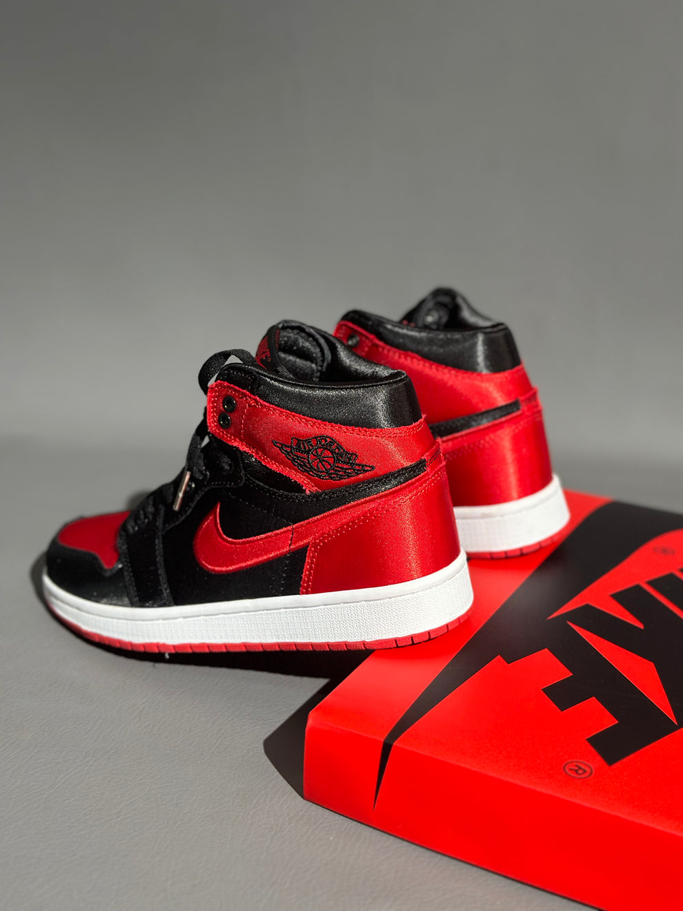 NK® Air JRDN 1 Retro High OG "Patent Bred"