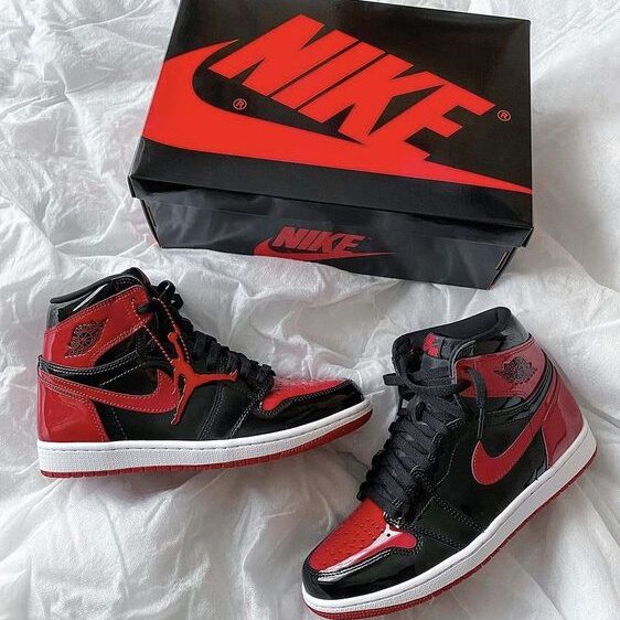 NK® Air JRDN 1 Retro High OG "Patent Bred"