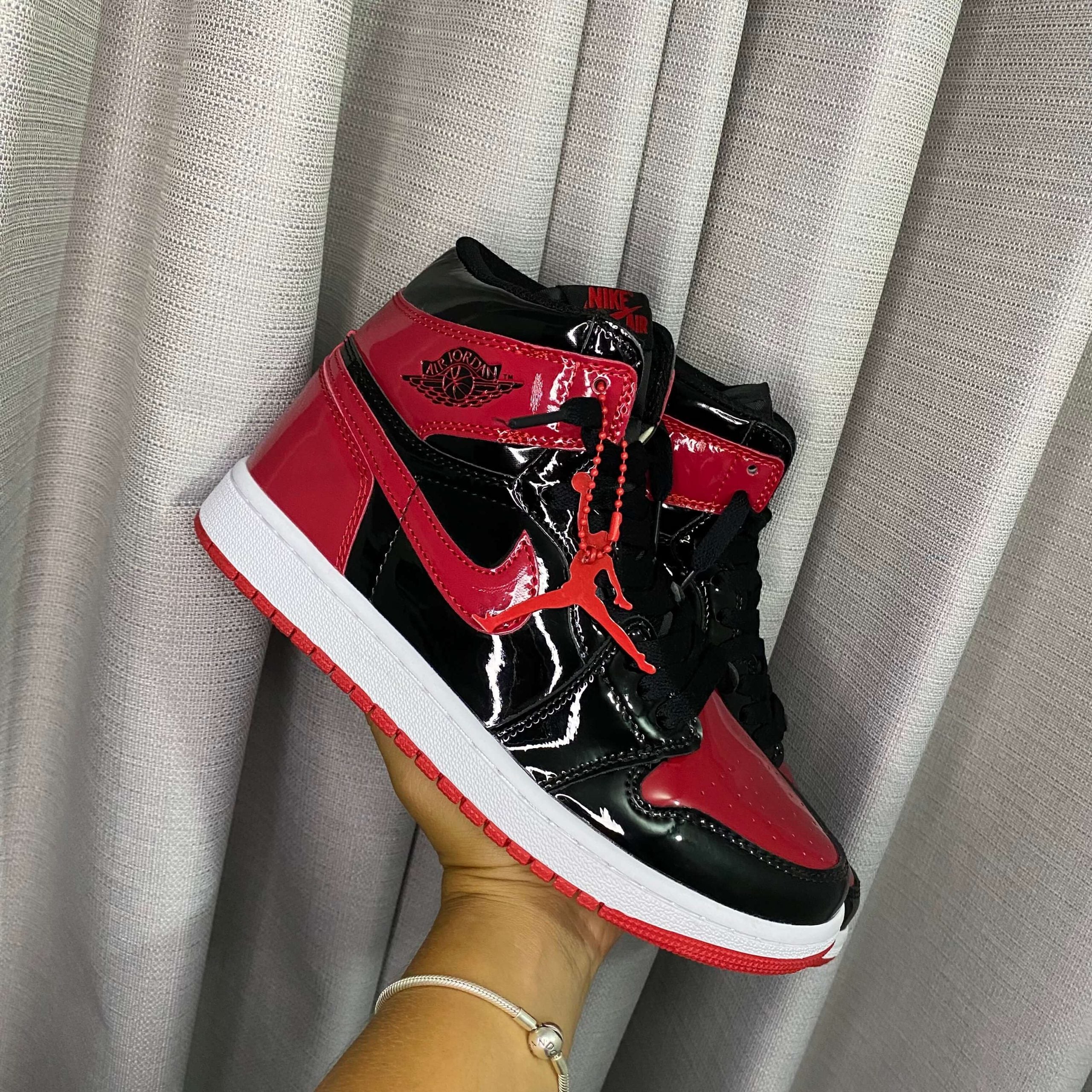 NK® Air JRDN 1 Retro High OG "Patent Bred"