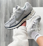 NK® Zoom Vomero 5 "Chrome Toe"