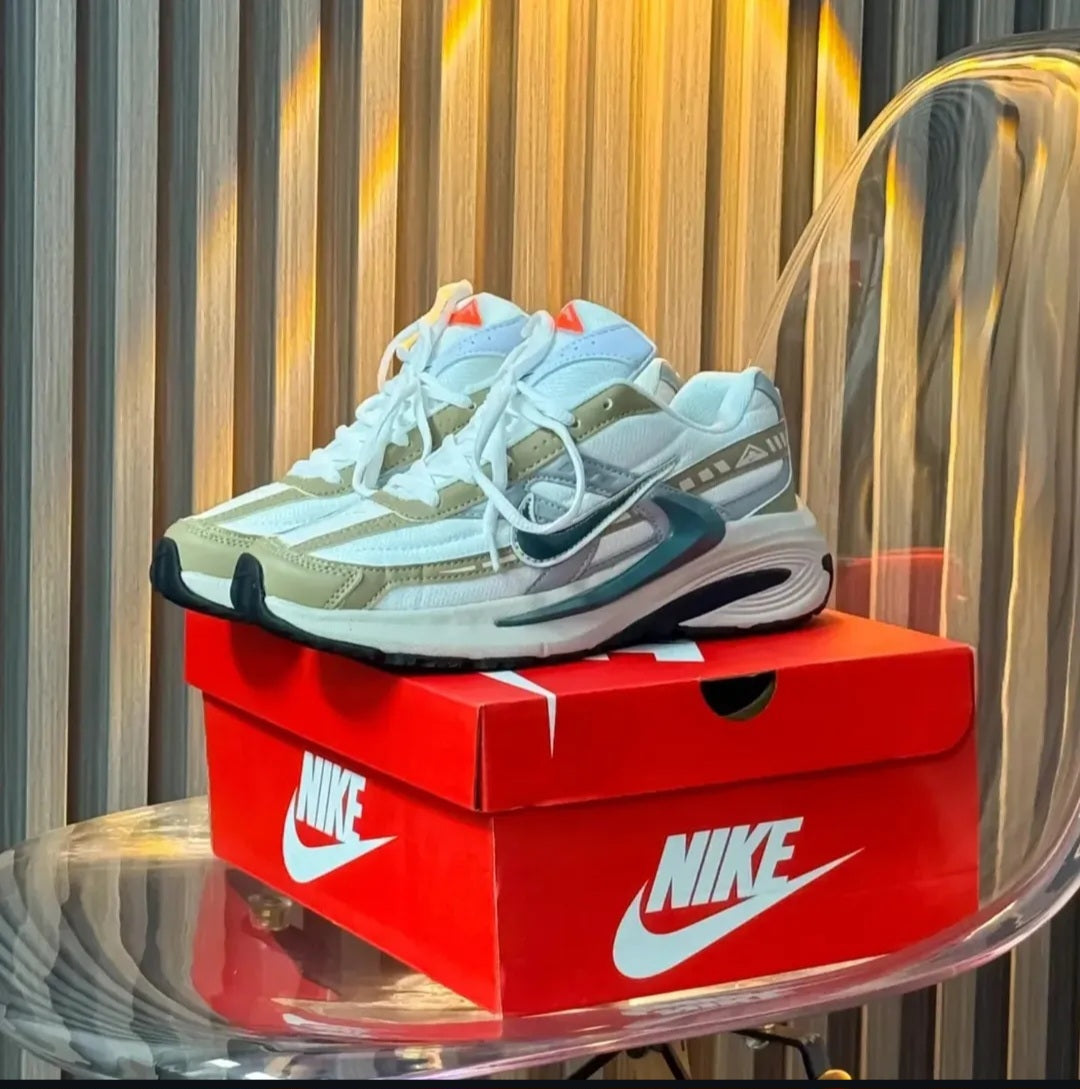 NK® Initiator Beige