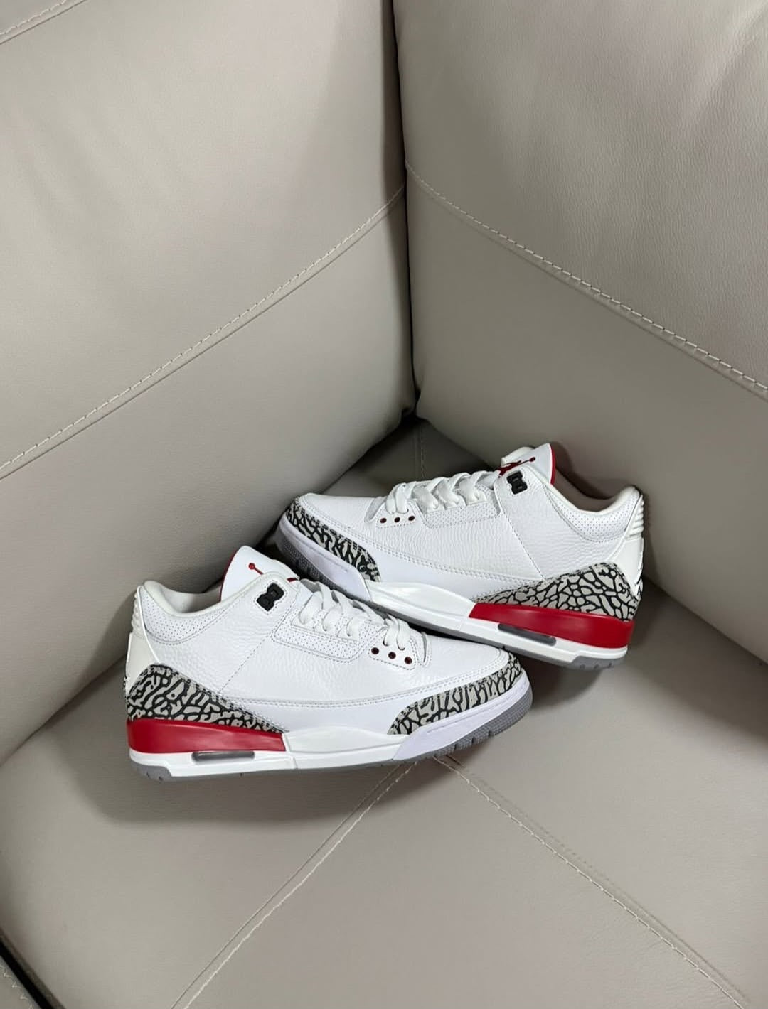 JRDN® 3 Retro "Fire Red"