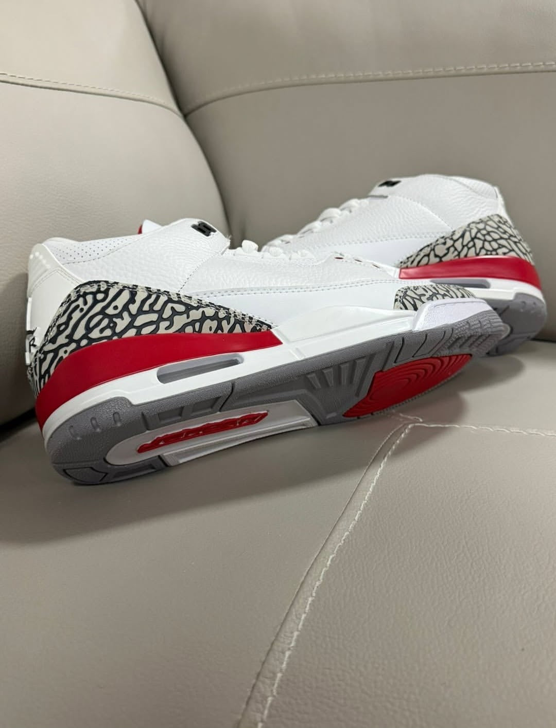 JRDN® 3 Retro "Fire Red"