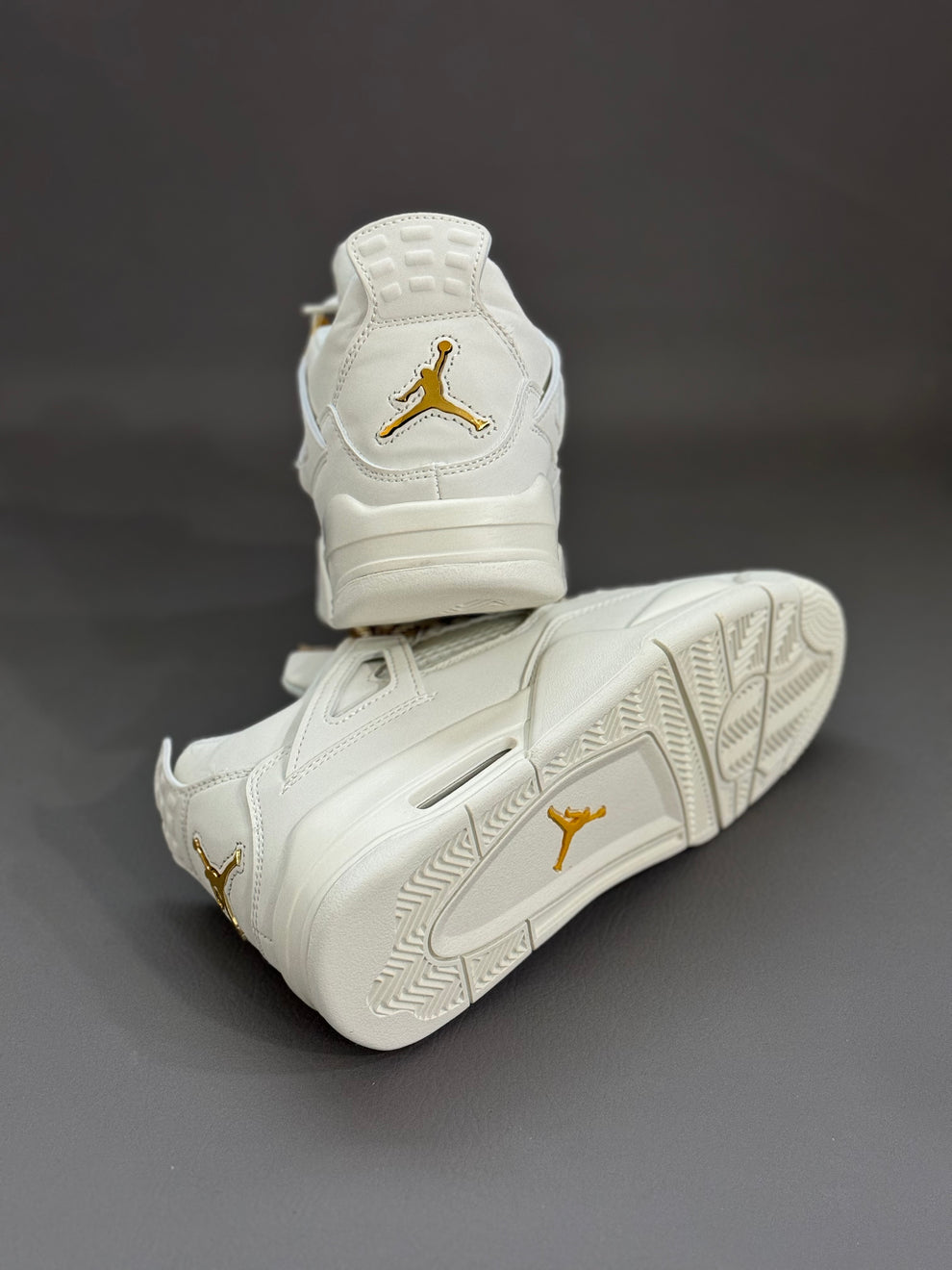 JRDN® 4 Retro "Metallic Gold"