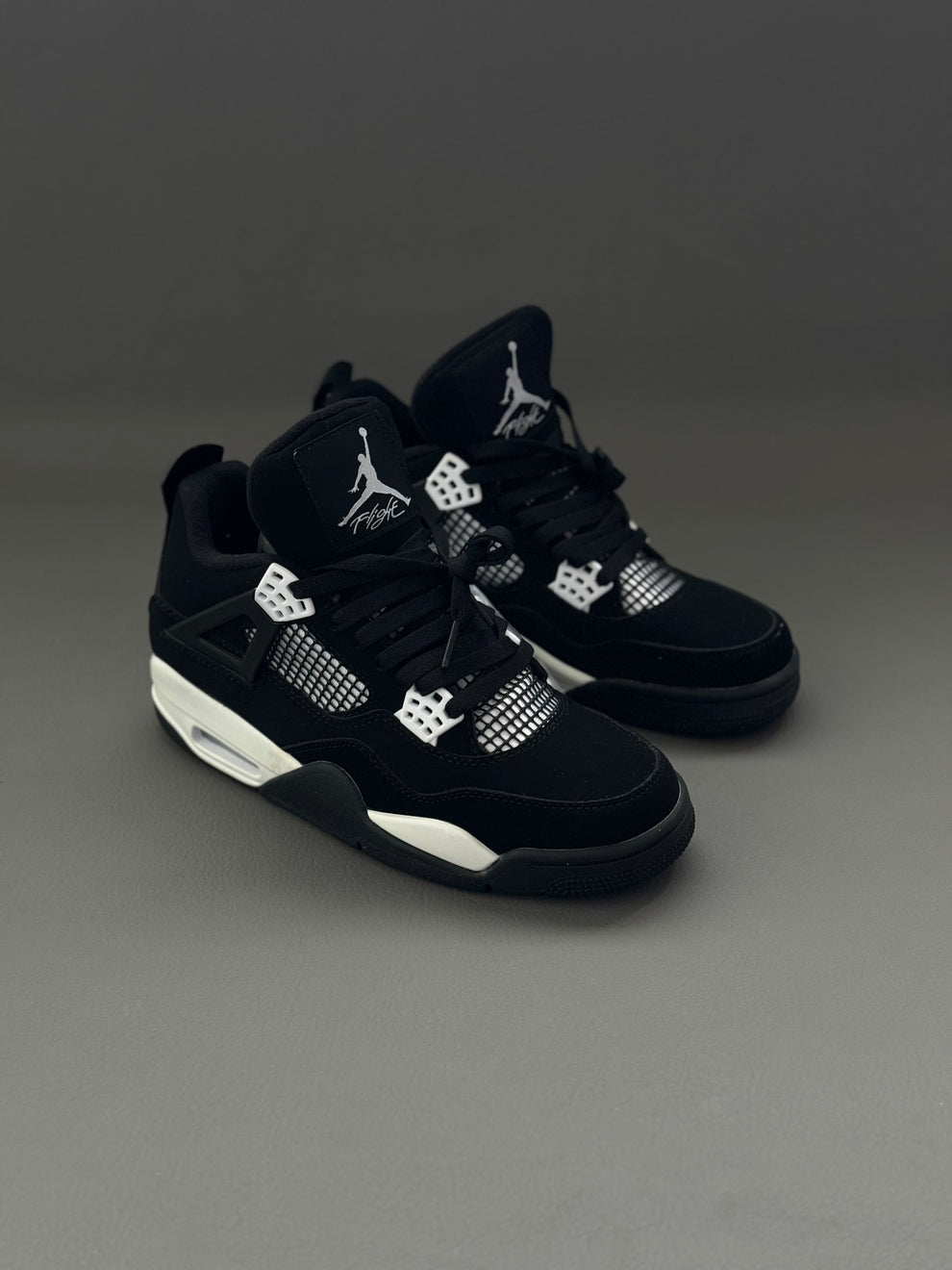 JRDN® 4 Retro "White Thunder"