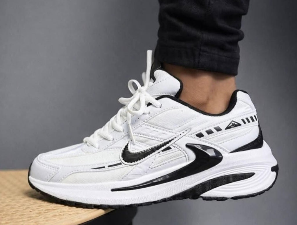 NK® ZoomX "White/Black"