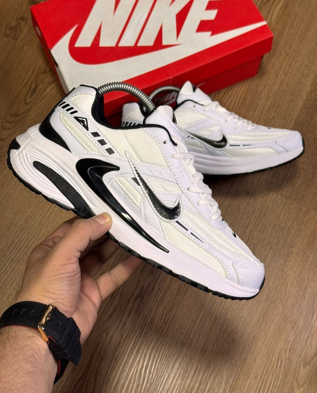 NK® ZoomX "White/Black"