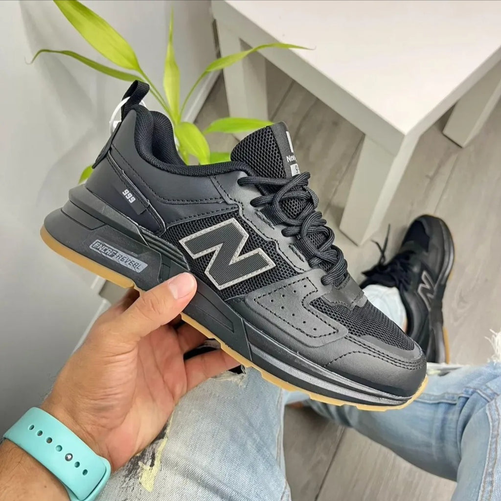 NB® 999 "Black / Gum"