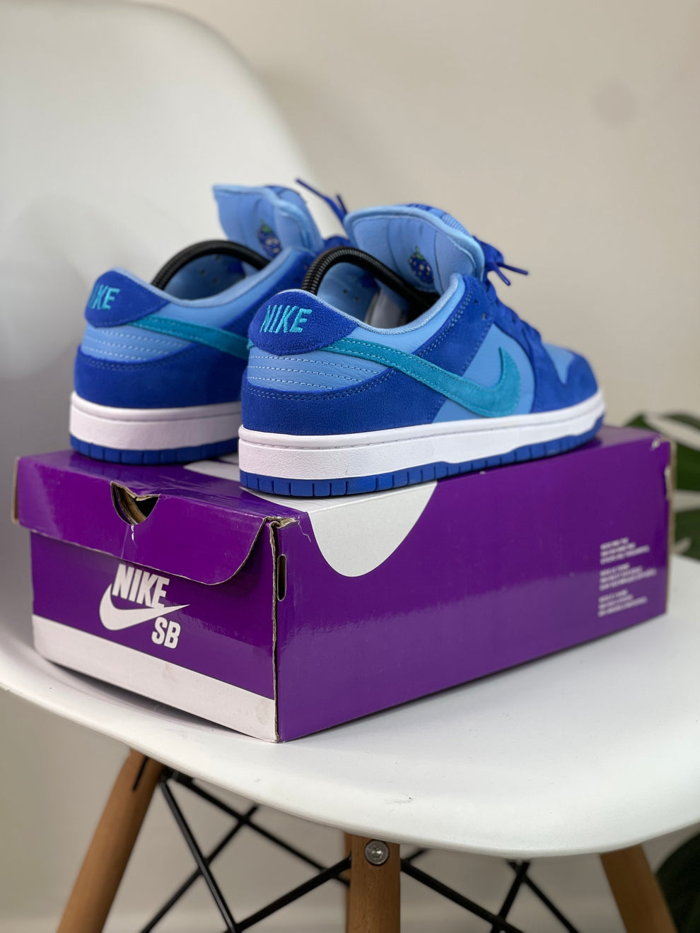 NK® Dunk Low SB "Blue Raspberry"