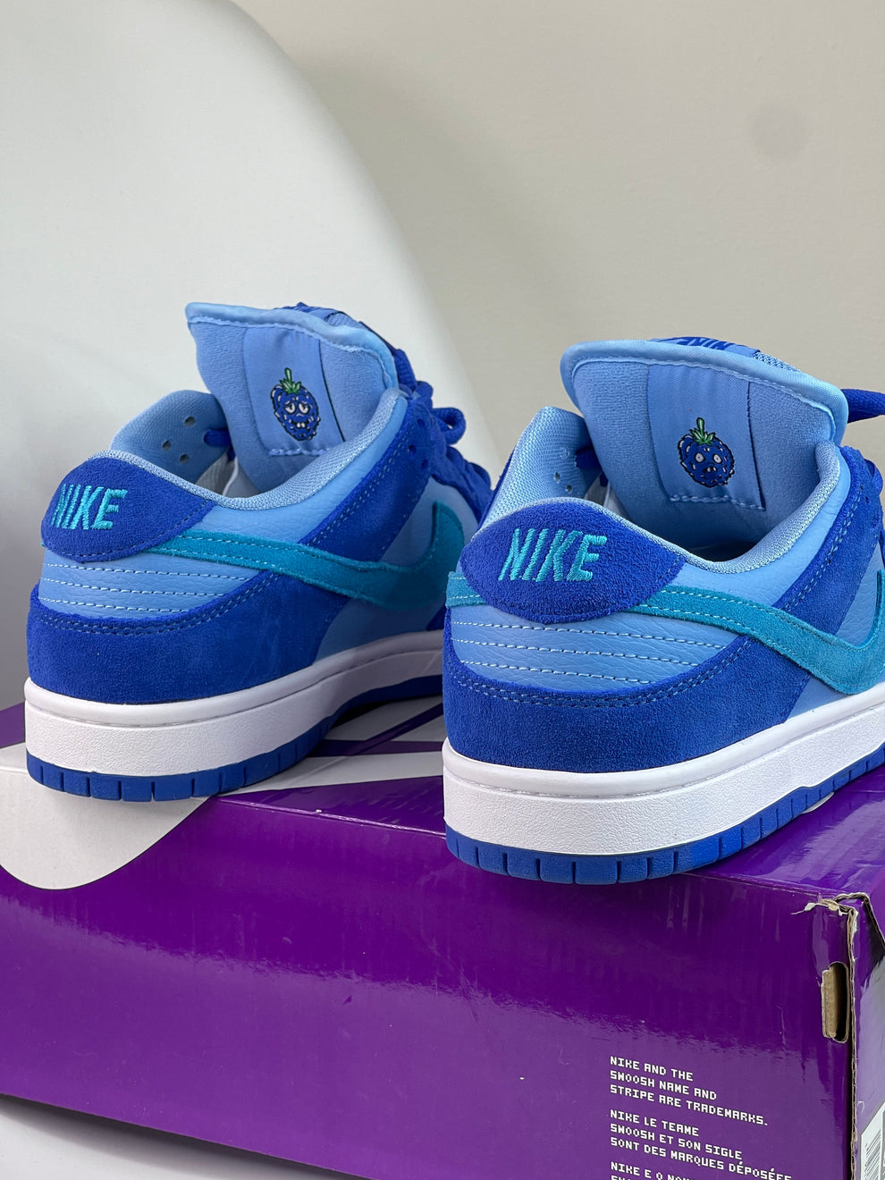 NK® Dunk Low SB "Blue Raspberry"