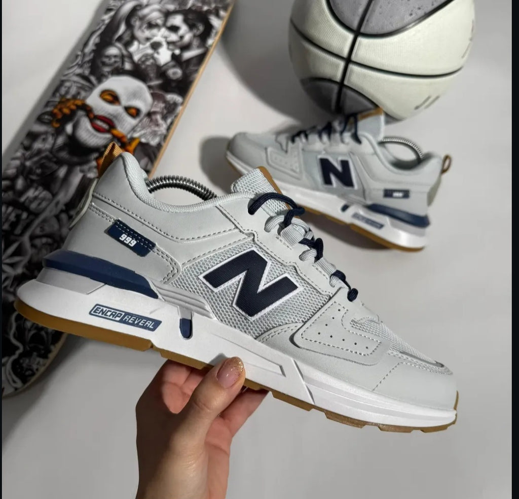 NB® 999 "Grey Navy Gum"