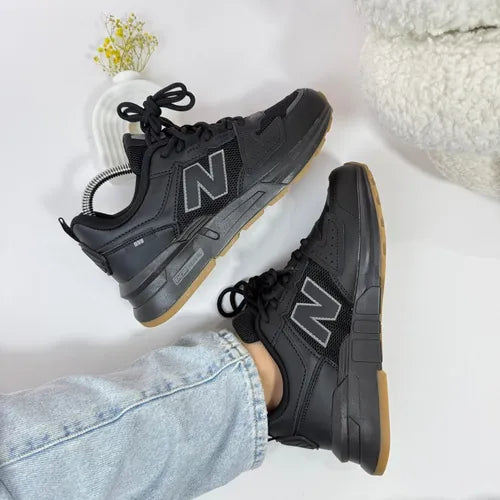 NB® 999 "Black / Gum"