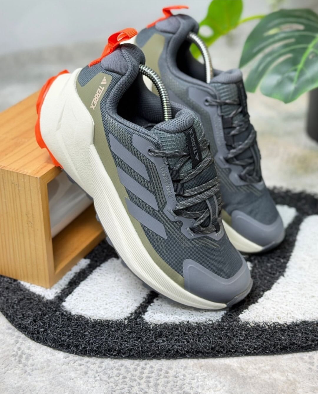 ADS® TRRX Trailmaker 2 "Carbon / Grey Six / Core Black"