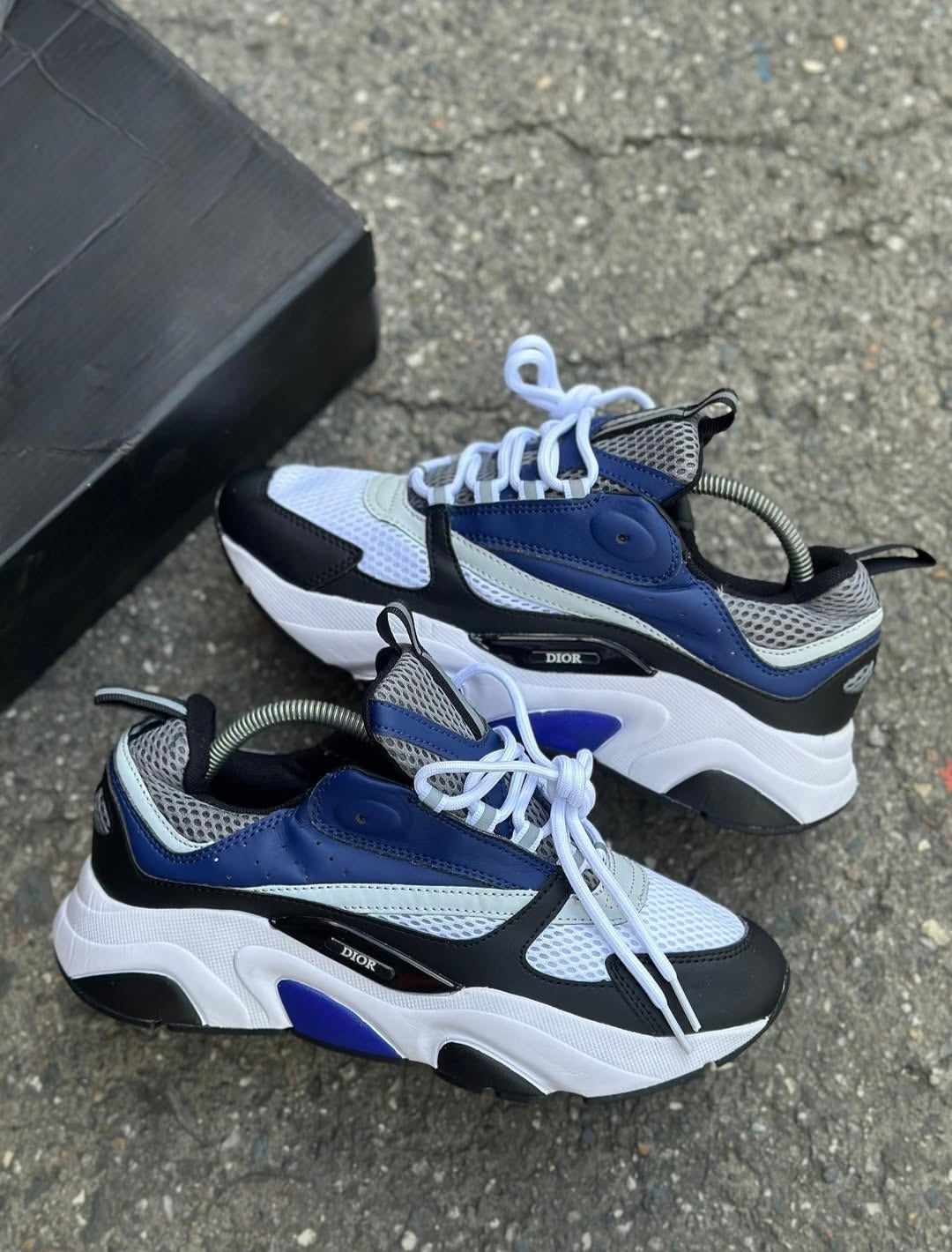 DR® B22 Sneaker "Navy / White"
