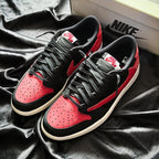 NK® Air JRDN 1 Low OG x Travis Scott "Red"