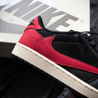 NK® Air JRDN 1 Low OG x Travis Scott "Red"