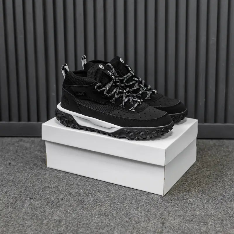 TMBRLND® Motion 6 Mid Hiker "Black"