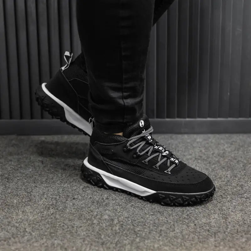 TMBRLND® Motion 6 Mid Hiker "Black"