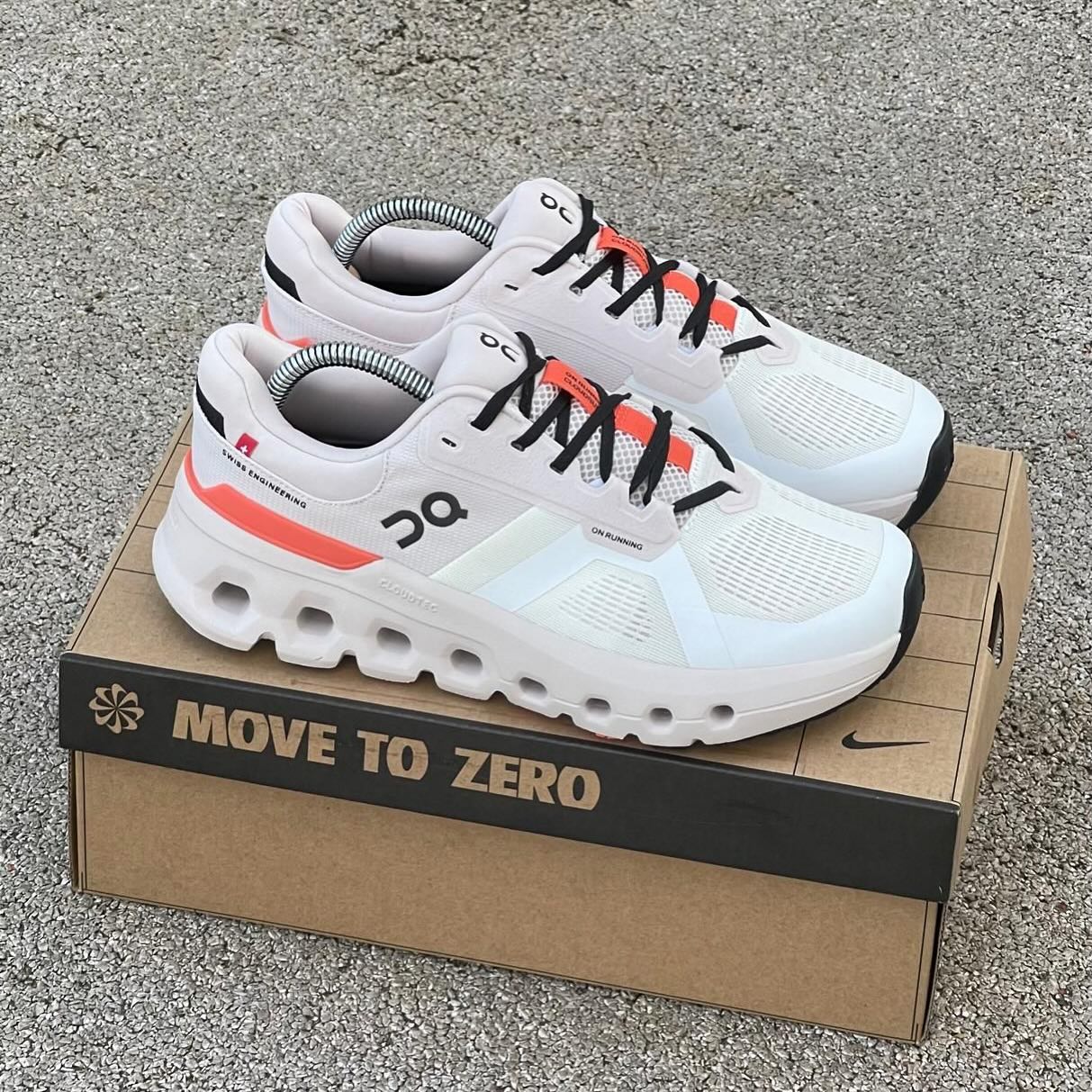 ONCLD® Cloudrunner 2 "White / Black / Orange"