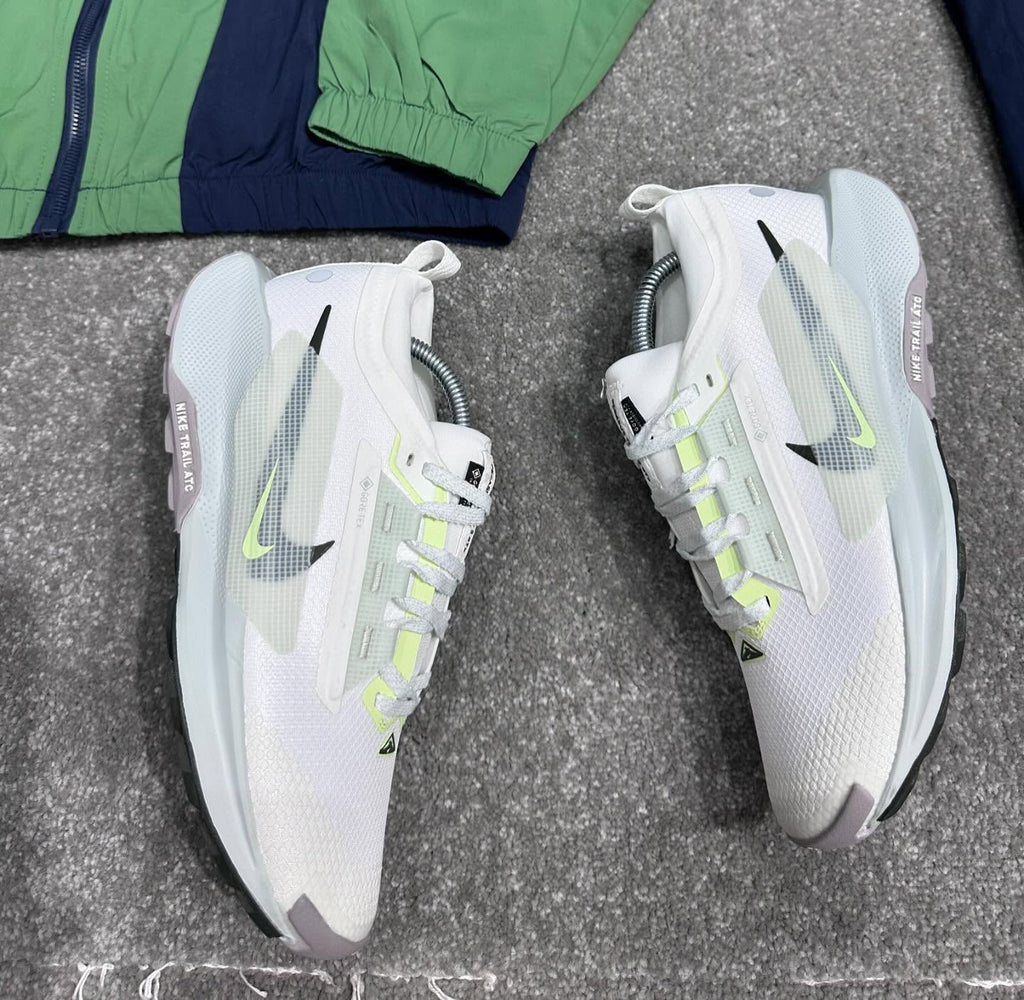NK® Pegasus Trail 5 GTX "White / Volt"