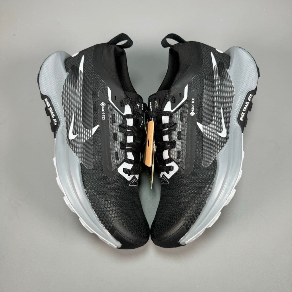 NK® Pegasus Trail 5 GTX "Black / Wolf Grey"