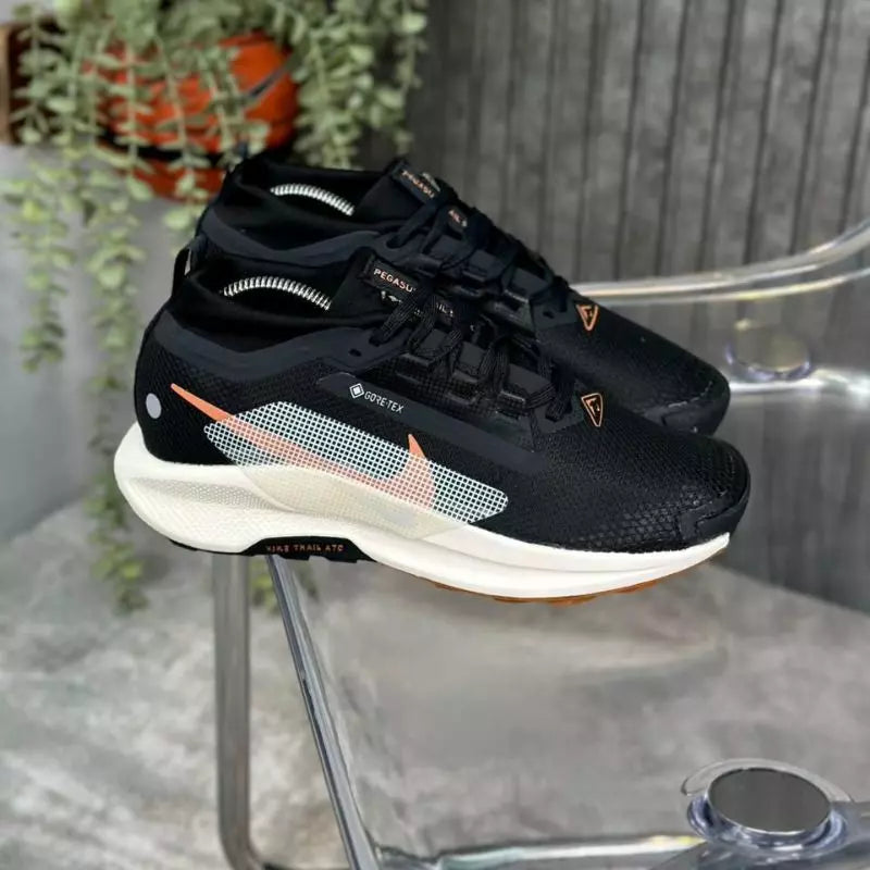 NK® Pegasus Trail 5 GTX "Black / Sail / Orange"
