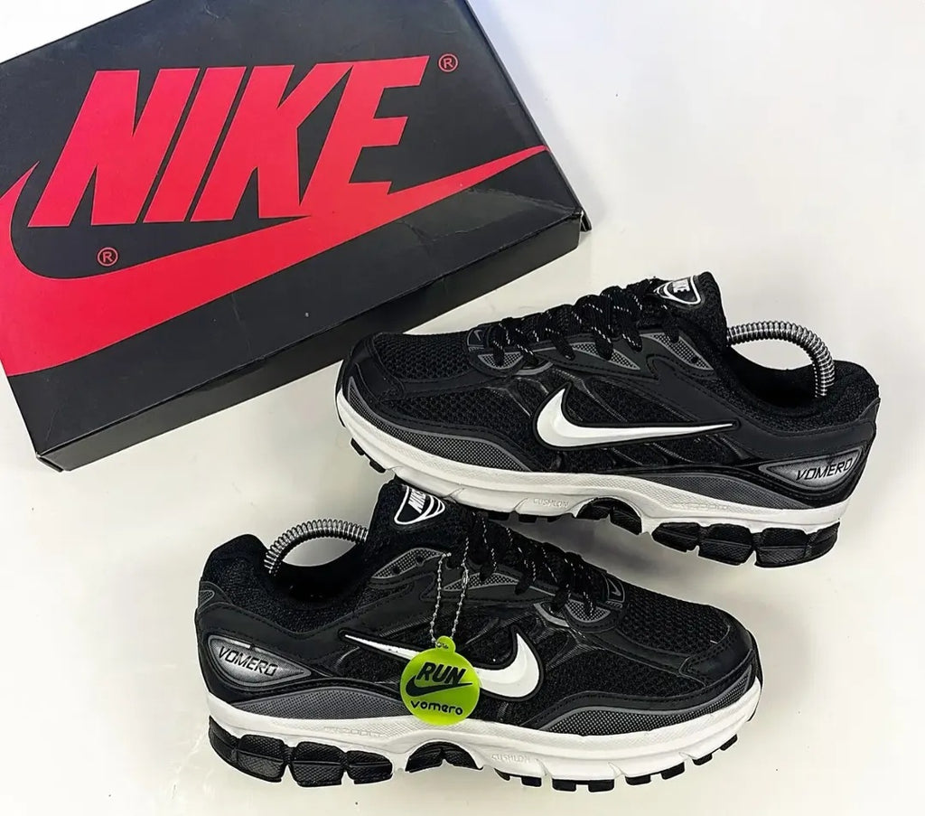 NK® VOMERO BLACK